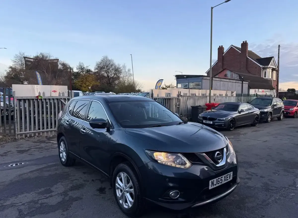 Usado Nissan X-Trail Acenta 130 CV (95 kW) 2015 Azul SUV