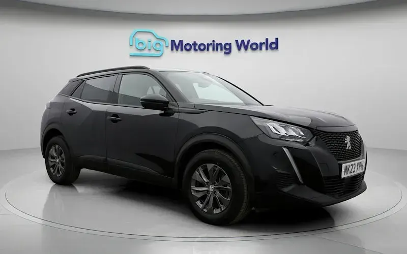 Second-hand Peugeot 2008 Active+ 101 CP (74 kW) 2023 Negru SUV