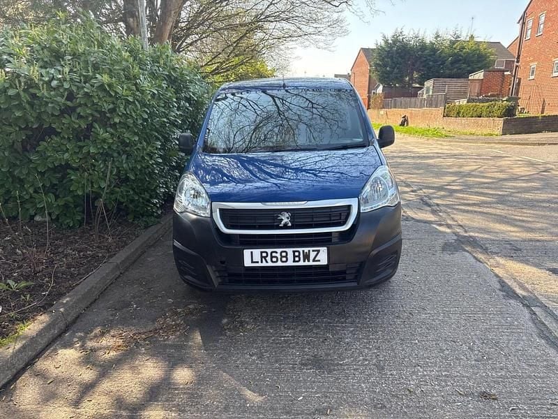 Used Peugeot Partner S 2018 Blue