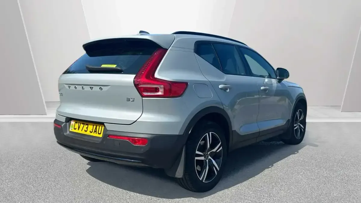Used Volvo XC40 Plus 161 HP (118 kW) 2024 Grey SUV