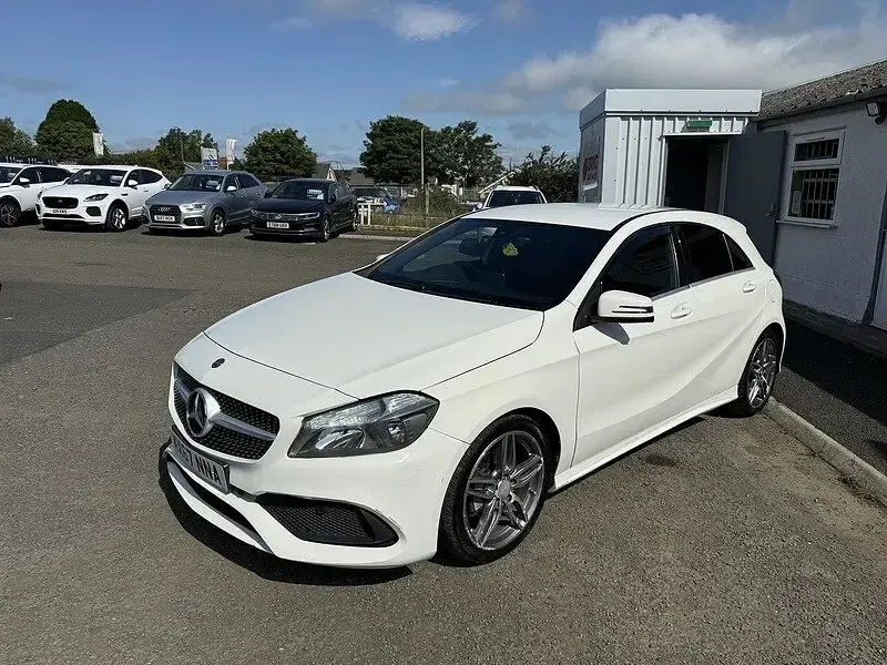 Used Mercedes A160 AMG line 102 HP (75 kW) 2017 White Hatchback