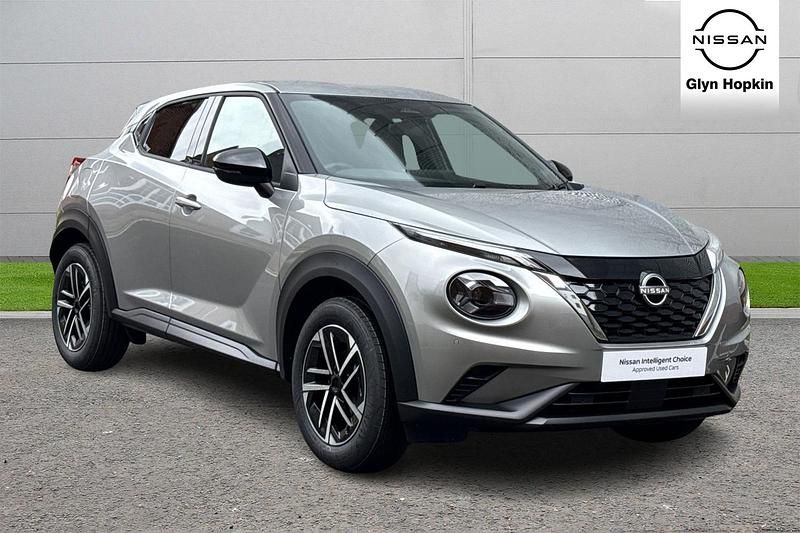 Silver New 2025 Nissan Juke N-Connecta SUV | £22,325 (Good price) - Image 1/4