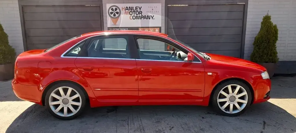 Used Audi A4 S-Line 148 HP (108 kW) 2005 Red Sedan