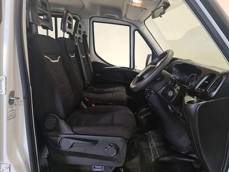 White Used 2022 Iveco Daily Sedan | £23,990 (A bit pricey) - Image 1/3