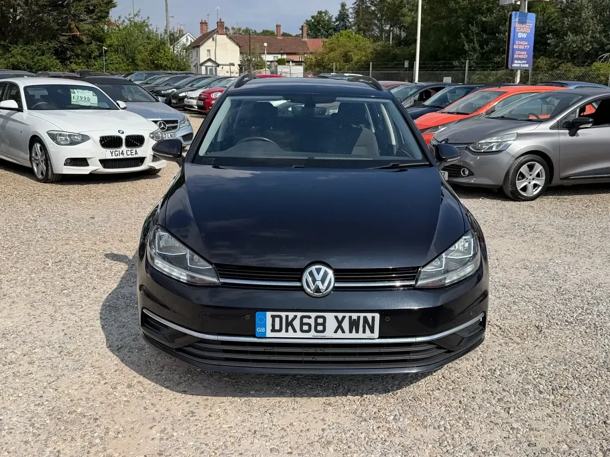 Used VW Golf VII SE 115 HP (84 kW) 2018 Black Estate