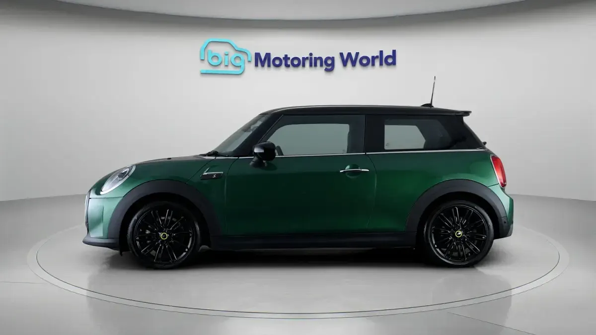 Used Mini Cooper SE Hatch 135 kW (184 HP) 2023 Hatchback