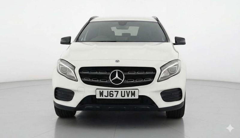 Used Mercedes GLA200 AMG line 136 HP (100 kW) 2017 White SUV