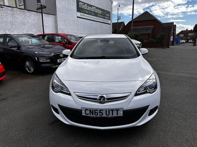 Used Vauxhall Astra GTC SRi 2015 White Hatchback