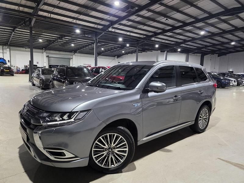 Grey Used 2019 Mitsubishi Outlander P-HEV Estate | £9,980 (Fair price) - Image 1/4