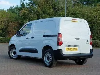 Used Citroën Berlingo 100 HP (73 kW) 2023 White MPV