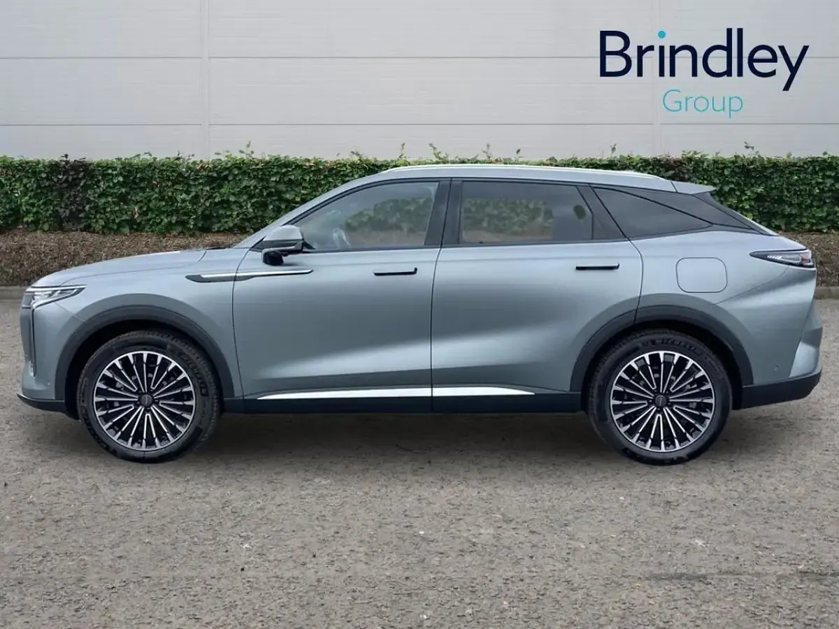 New Omoda 9 443 HP (325 kW) 2026 Grey SUV