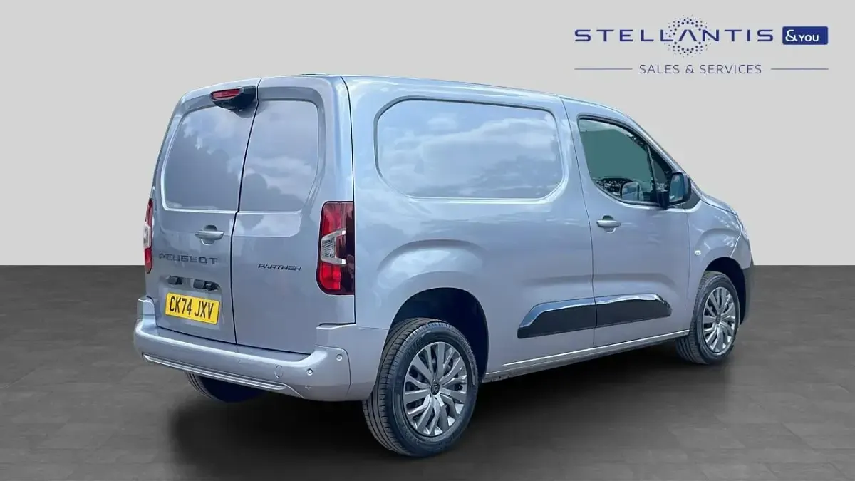 Used Peugeot Partner S 129 HP (94 kW) 2024 Grey MPV