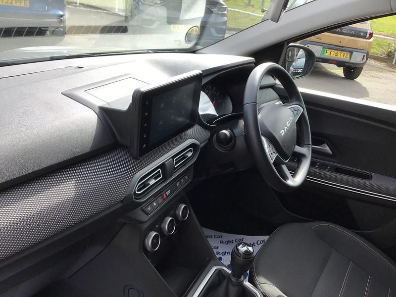 Used Dacia Jogger Extreme 110 HP (80 kW) 2023 Grey MPV