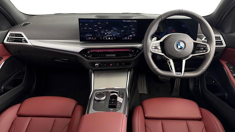 Begagnad BMW 330e M Sport 288 HK (211 kW) 2025 Svart