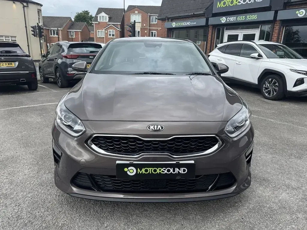 Used Kia Ceed 118 HP (86 kW) 2021 Brown Hatchback