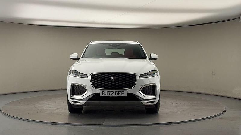 Begagnad Jaguar F-Pace R-Dynamic 204 HK (150 kW) 2022 Vit SUV