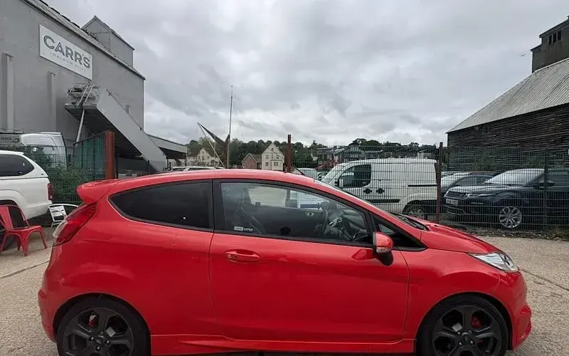 Used Ford Fiesta ST 182 HP (133 kW) 2017 Orange Hatchback