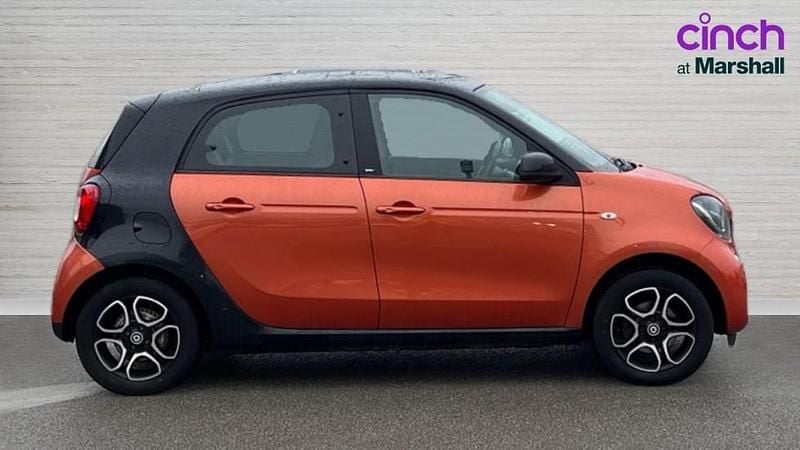 Used Smart ForFour Premium 90 HP (66 kW) 2019 Black Hatchback