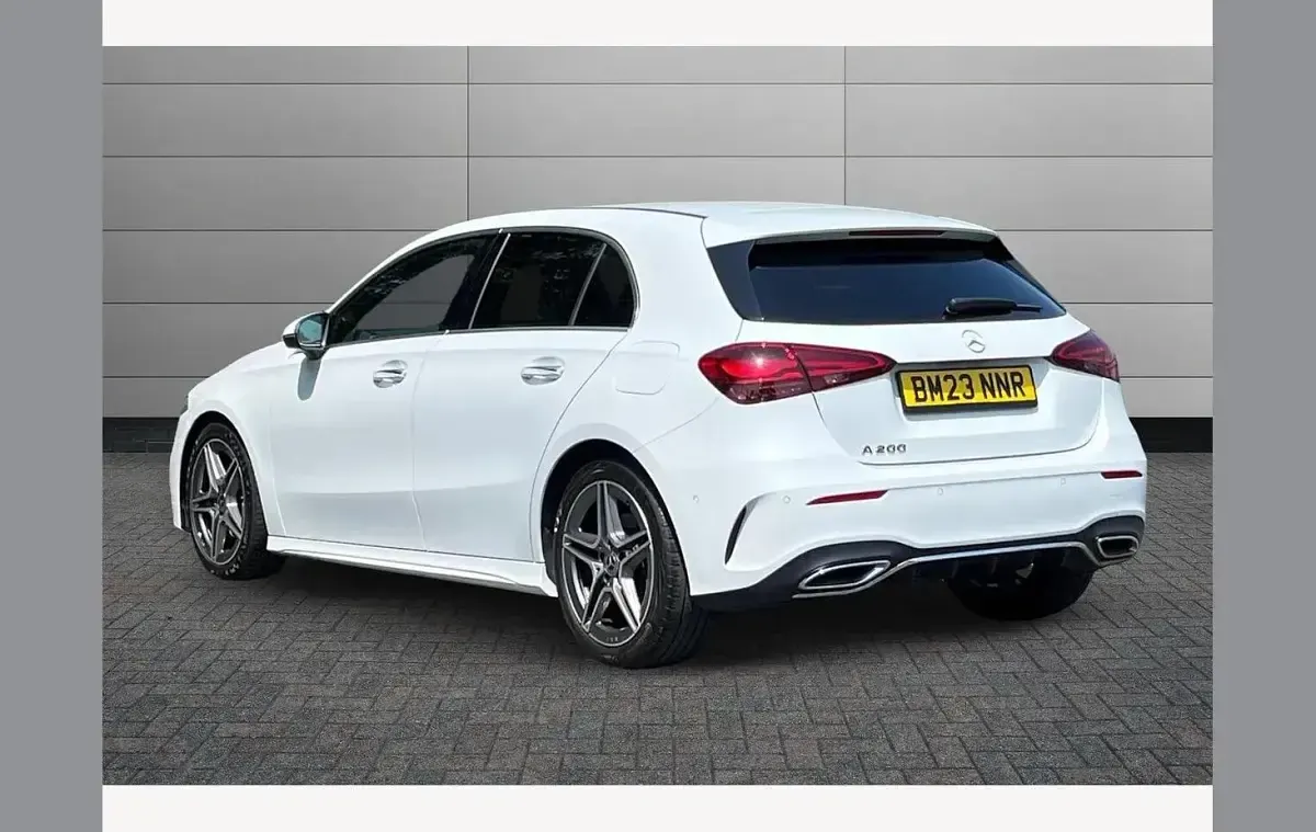 Used Mercedes A200 Executive 175 HP (128 kW) 2023 White Hatchback