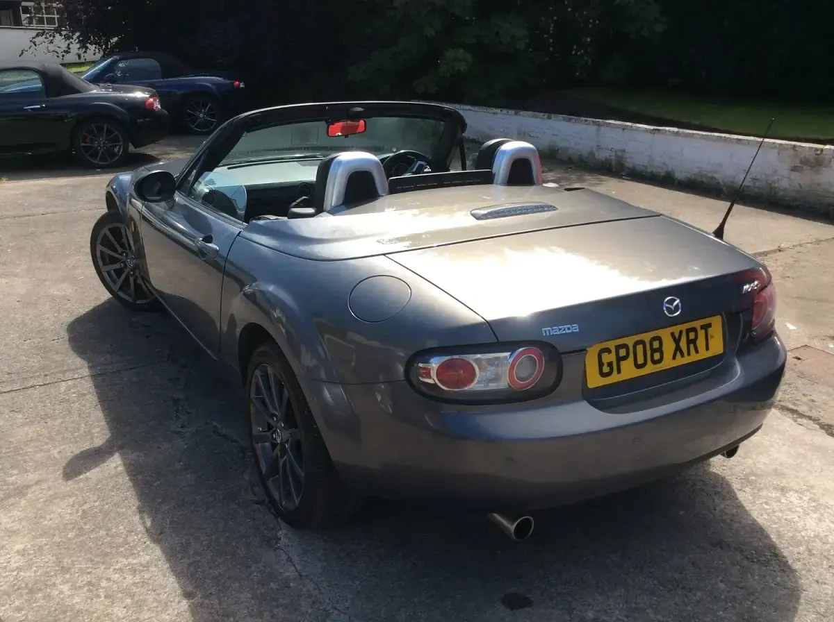 Used Mazda MX5 Inclusive 160 HP (117 kW) 2008 Grey Cabriolet