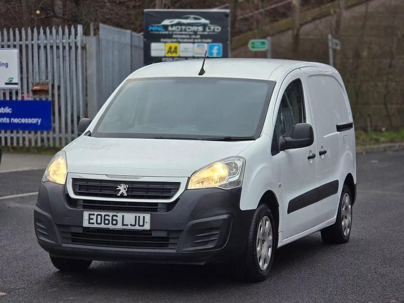 Used Peugeot Partner 2016 White MPV