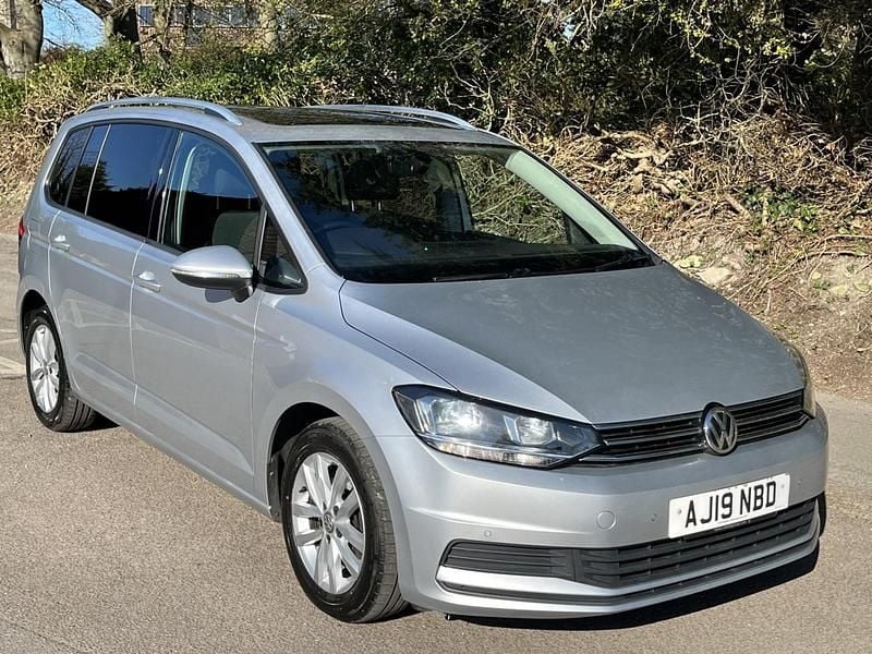 Used VW Touran Family 116 HP (85 kW) 2019 Silver MPV