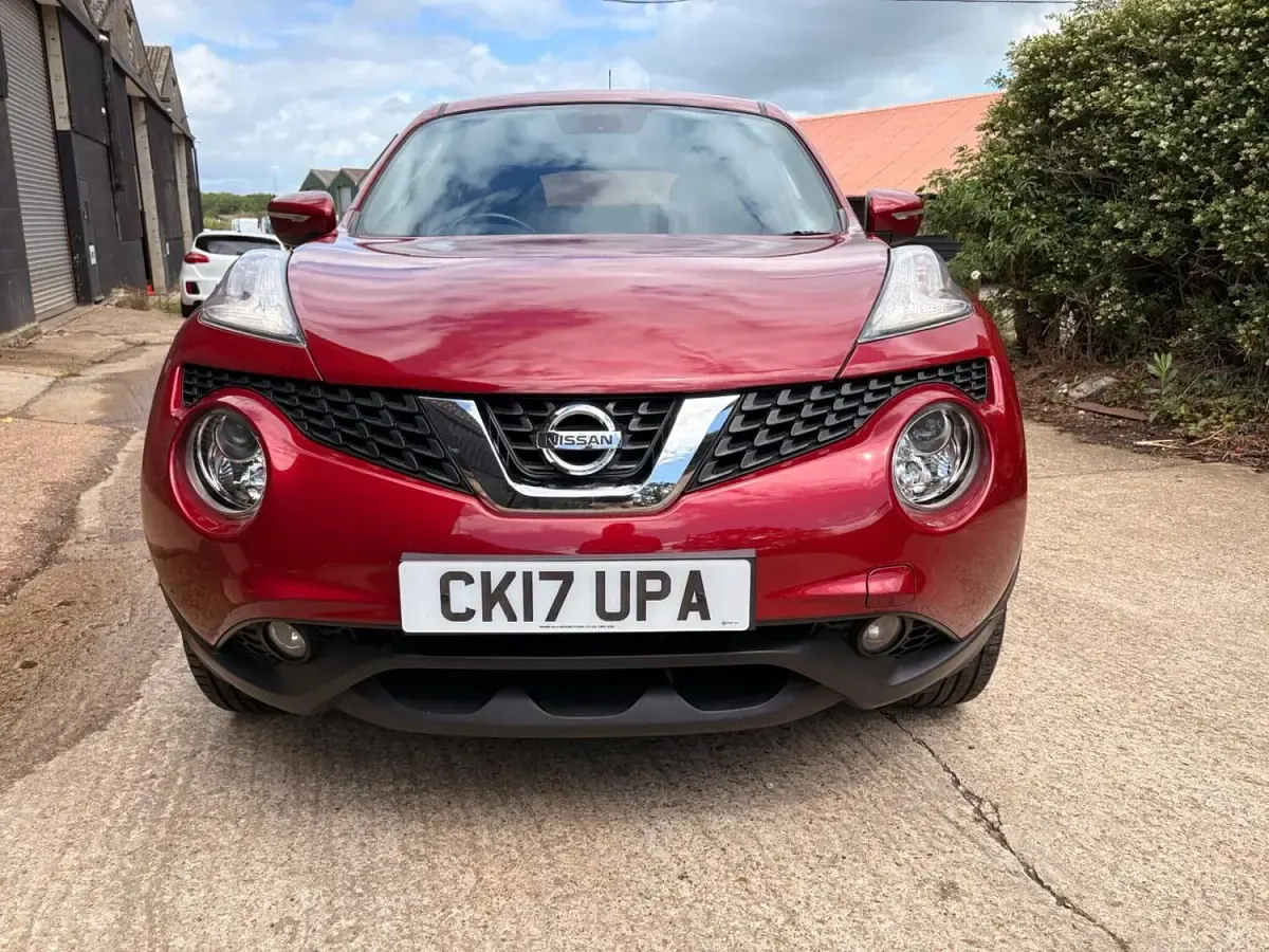 Used Nissan Juke N-Connecta 115 HP (84 kW) 2017 Red SUV