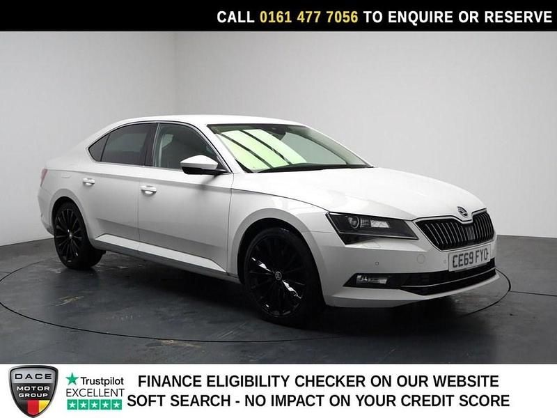 Used Skoda Superb SE L Executive 272 HP (200 kW) 2019 White Hatchback