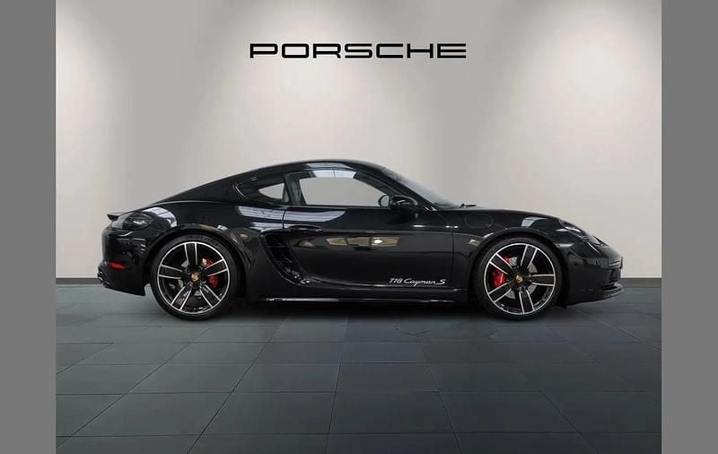 Used Porsche Cayman 344 HP (253 kW) 2024 Black Coupe