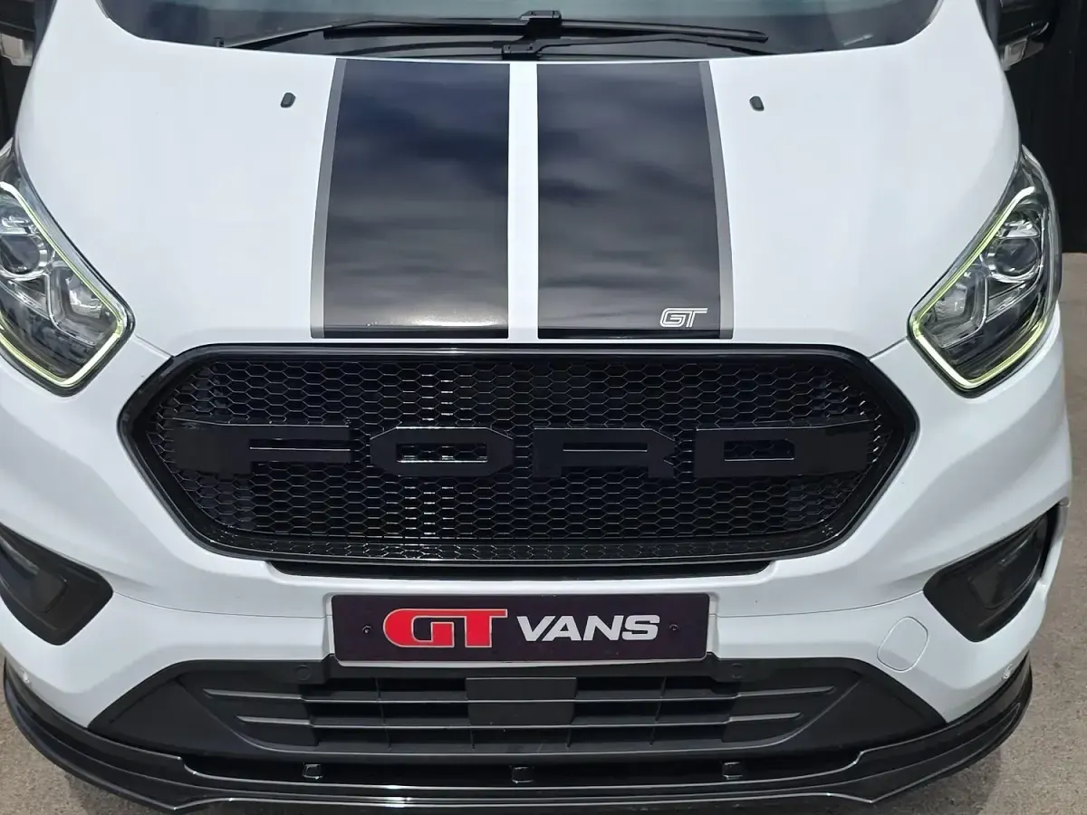 Used Ford Transit Custom Limited 130 HP (95 kW) 2021 White Van