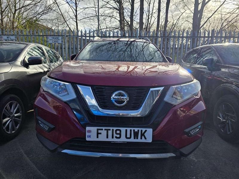 Used Nissan X-Trail N-Connecta 160 HP (117 kW) 2019 Red SUV