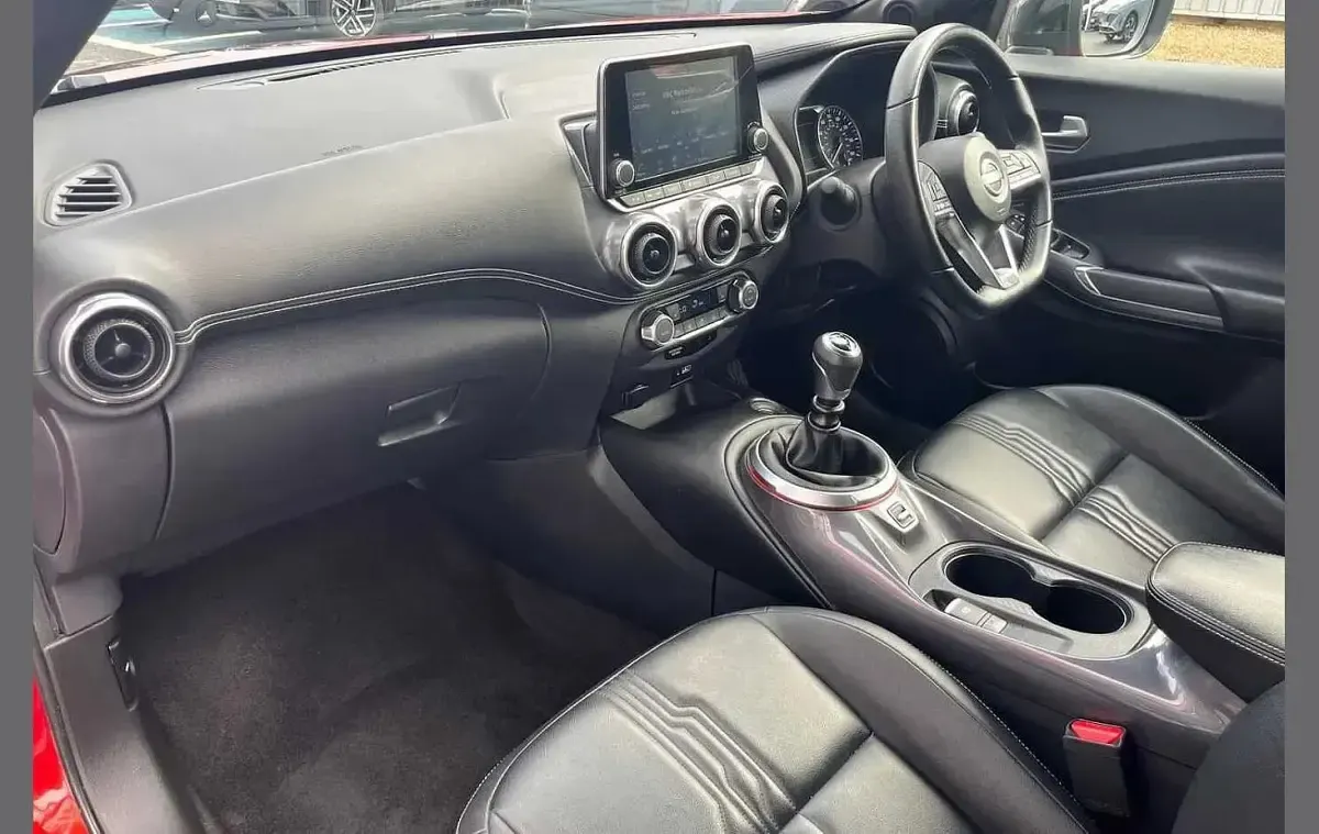 Used Nissan Juke Tekna 112 HP (82 kW) 2022 Red SUV