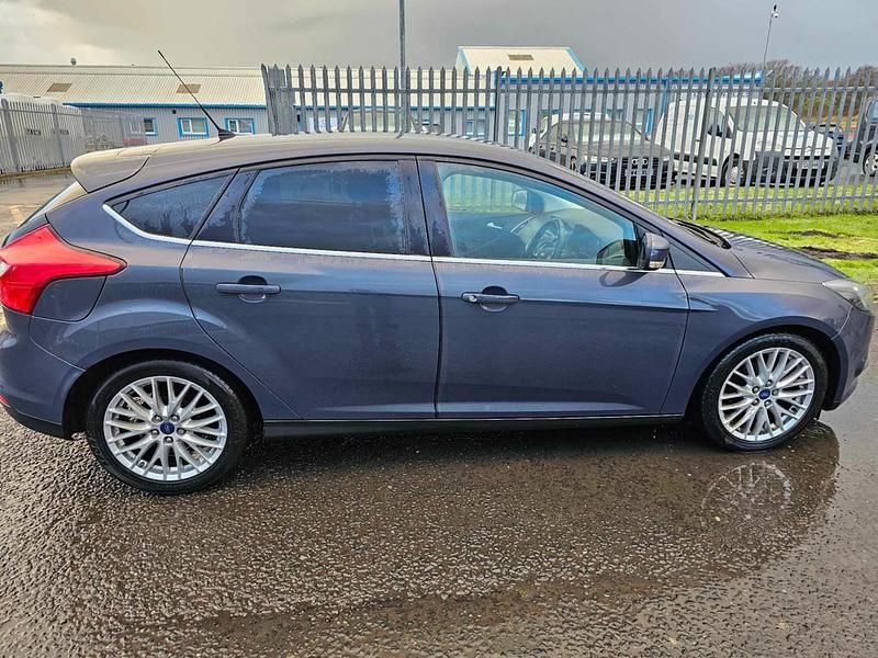 Used Ford Focus Zetec 115 HP (84 kW) 2013 Grey Hatchback