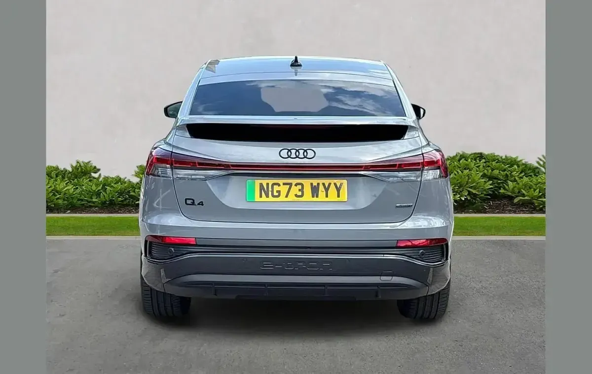 Used Audi Q4 e-tron Black Edition 210 kW (286 HP) 2024 Grey SUV