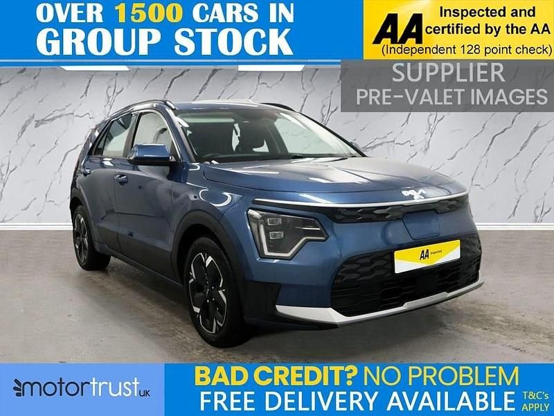 Blue Used 2022 Kia Niro SUV | £17,395 (Fair price) - Image 1/3
