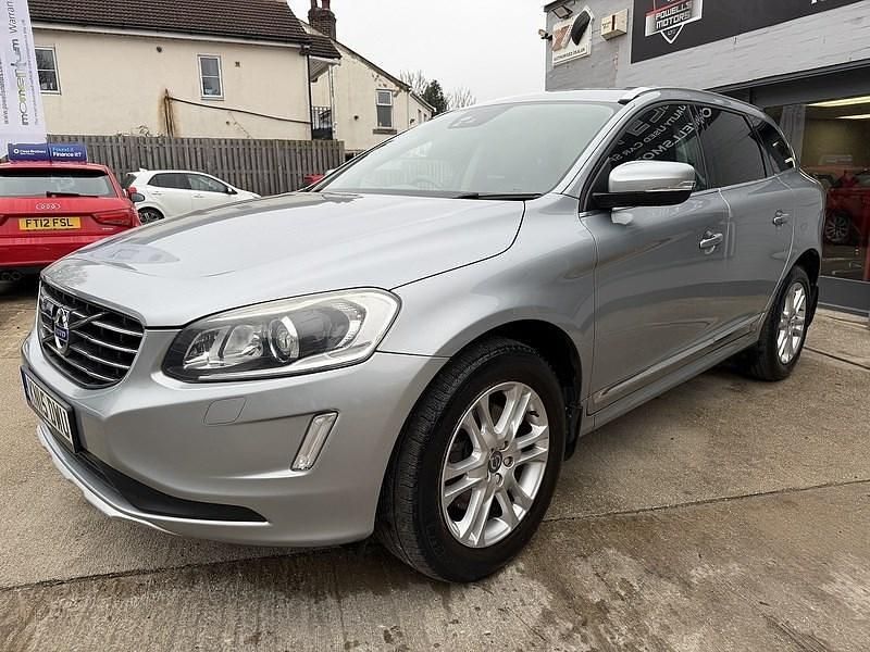 Used Volvo XC60 SE Lux 215 HP (158 kW) 2015 Silver SUV