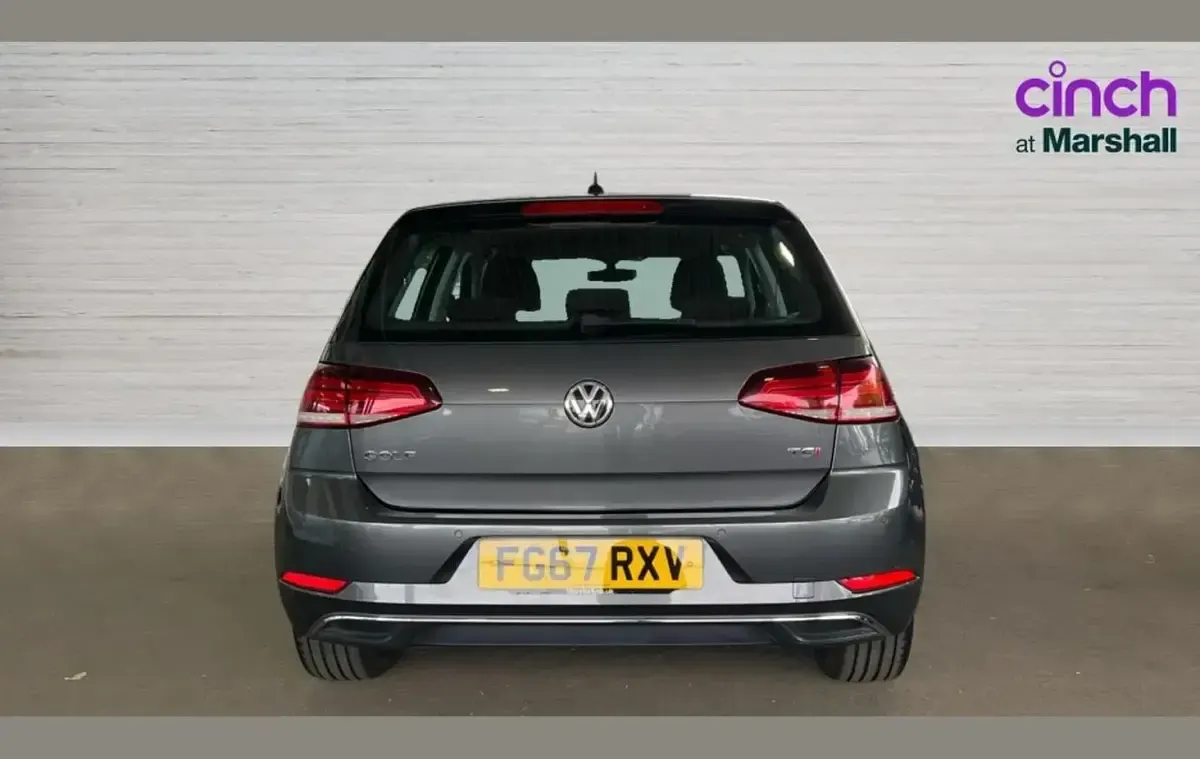 Used VW Golf VII SE 123 HP (90 kW) 2017 Grey Hatchback