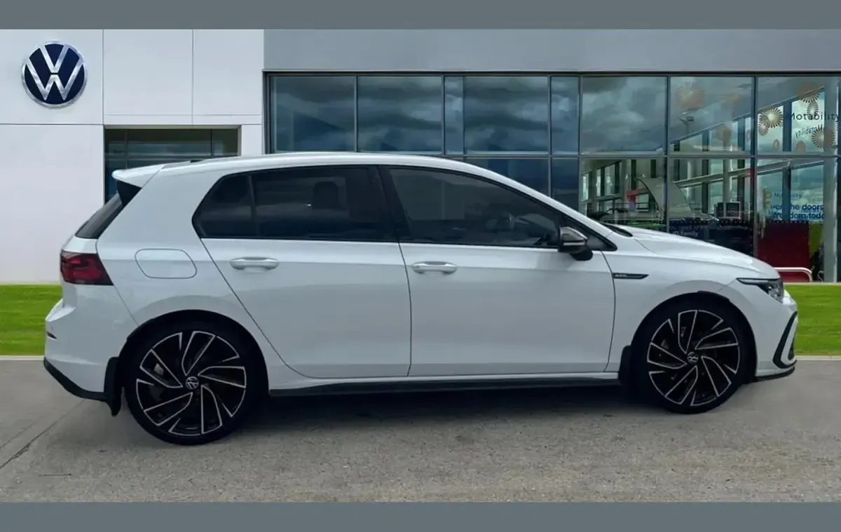 Used VW Golf VIII GTD 200 HP (147 kW) 2022 White Hatchback