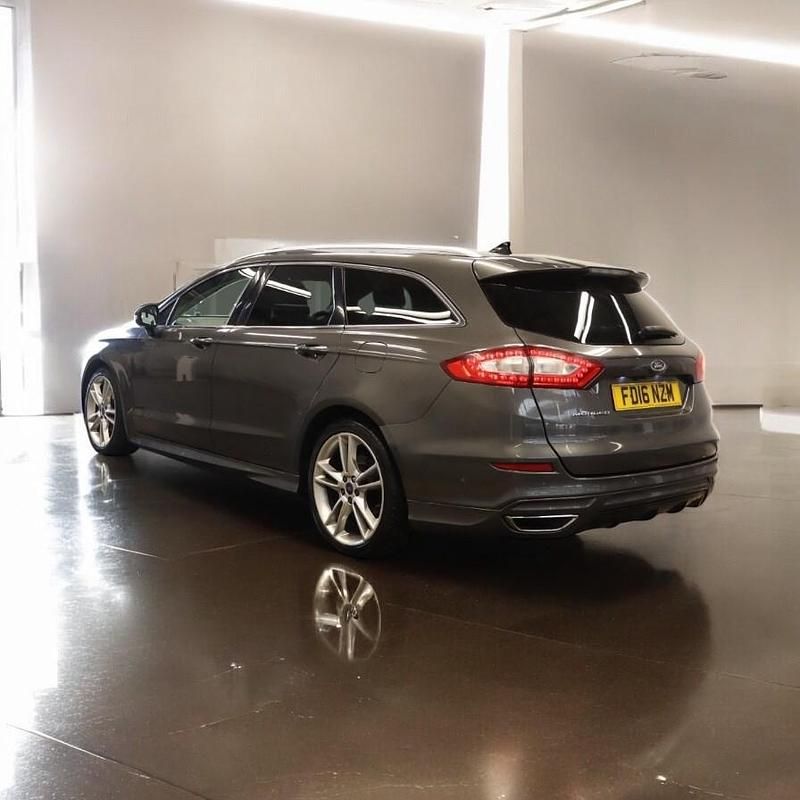 Used Ford Mondeo Titanium 180 HP (132 kW) 2016 Grey Estate
