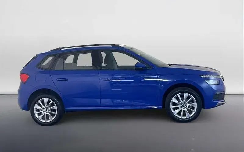 Used Skoda Kamiq SE 95 HP (69 kW) 2023 Blue SUV