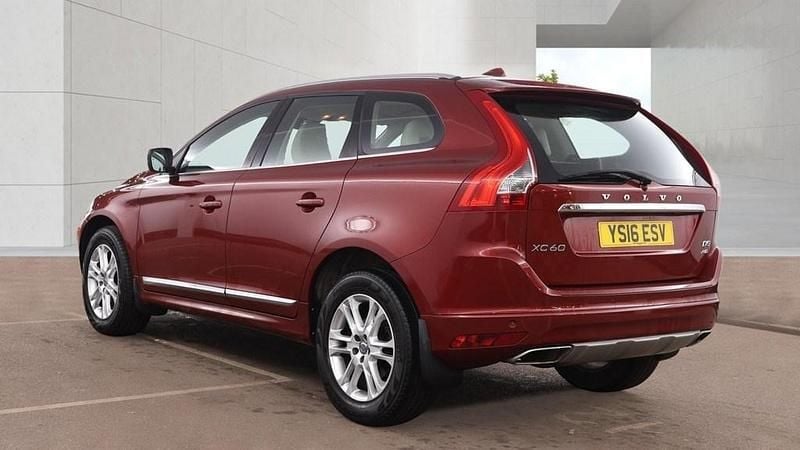 Used Volvo XC60 SE Lux 220 HP (161 kW) 2016 Flamenco red SUV