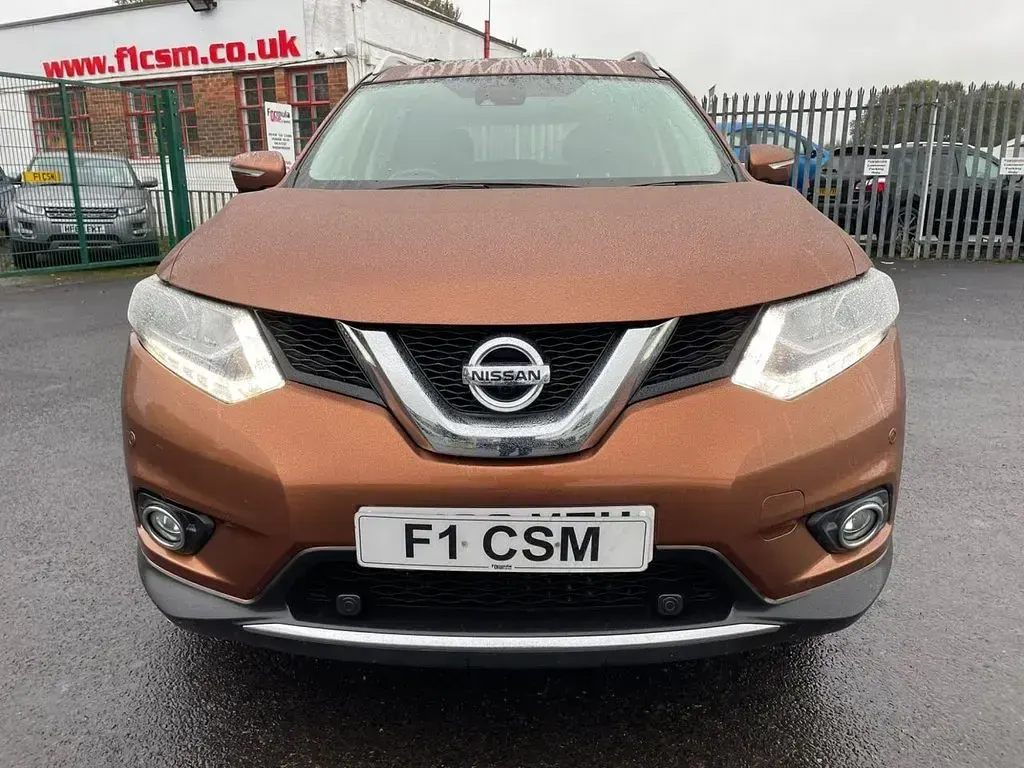 Used Nissan X-Trail Tekna 130 HP (95 kW) 2016 Orange SUV