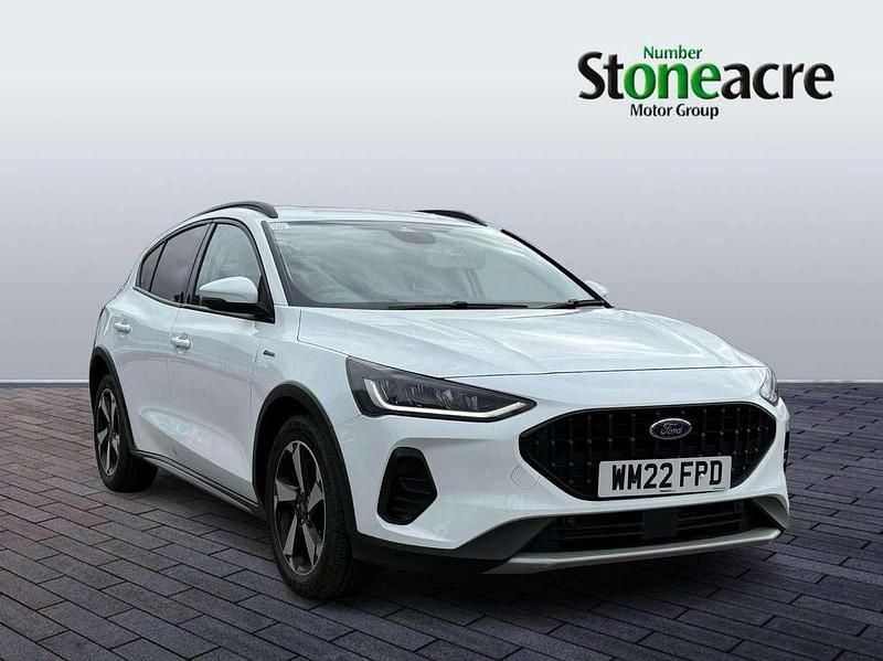 White Used 2022 Ford Focus Active Hatchback | £15,990 (Fair price) - Image 1/4