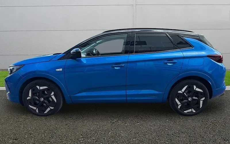 Used Vauxhall Grandland X GSe 300 HP (220 kW) 2023 Blue SUV