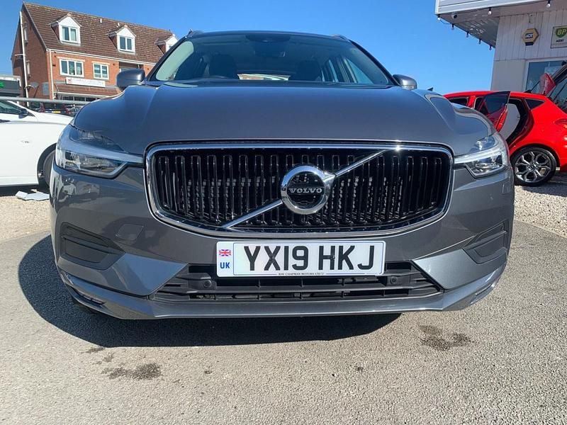 Used Volvo XC60 Momentum 2019 Grey SUV