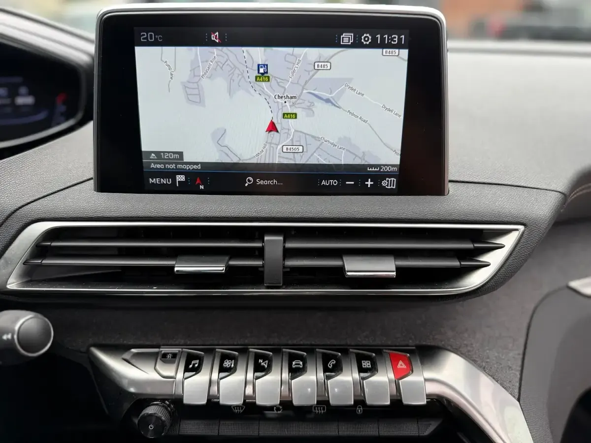 Used Peugeot 3008 Premium 130 HP (95 kW) 2019 Black Estate