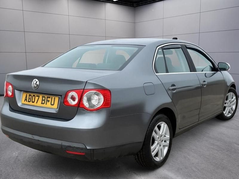 Used VW Jetta SE 105 HP (77 kW) 2007 Grey Sedan