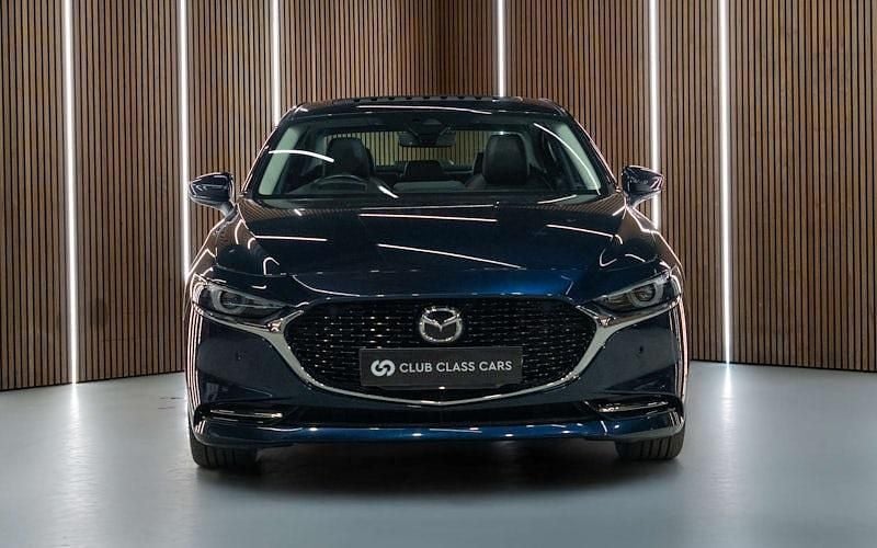 Usado Mazda 3 Inclusive 186 HP (136 kW) 2021 Azul Sedan