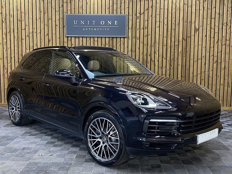 Used Porsche Cayenne 440 HP (323 kW) 2018 Black SUV