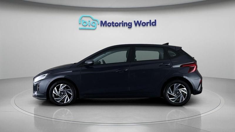 Used Hyundai i20 Advanced 101 HP (74 kW) 2023 Grey Hatchback